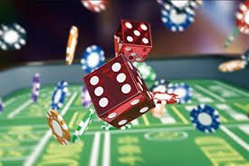 Mobile phone showing a successful PHP deposit confirmation on 789 Casino platform